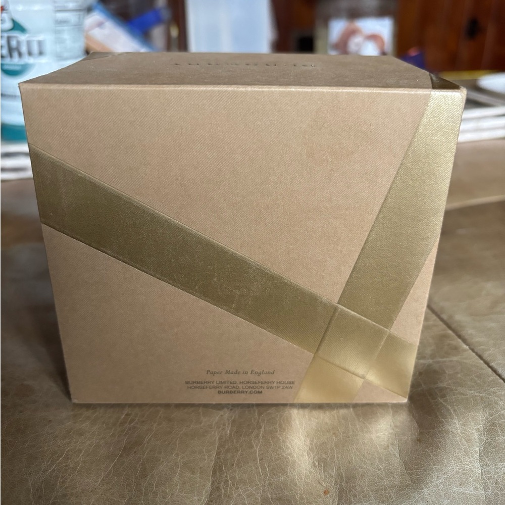 Burberry My Burberry Eau de Parfum with Gold Ribbon - Picture 4 of 7